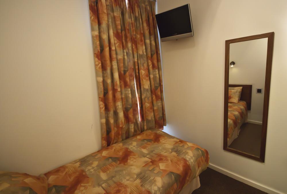 The Robin 2 Hotel Wolverhampton Habitación foto